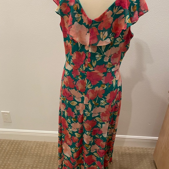 Summer dress - Picture 2 of 4